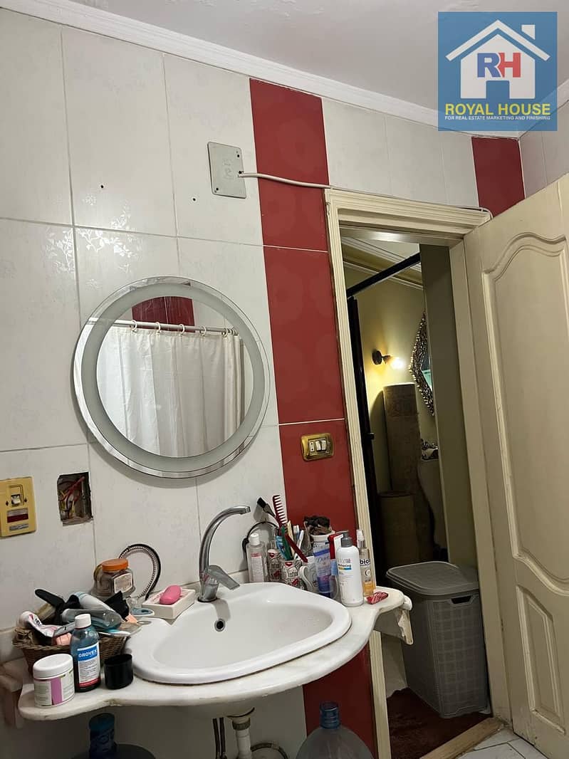 17 e027c0d8-cbfb-49c9-b1bf-2bd54ccf1d91. jpg