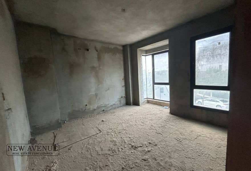 9 04ca4936-951d-4853-9e71-378d715a2747. jpg