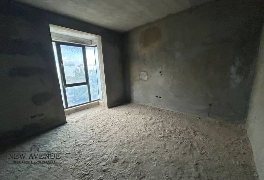 10 4ca261db-9a9c-4f45-b28c-7dbf7cd80efa. jpg