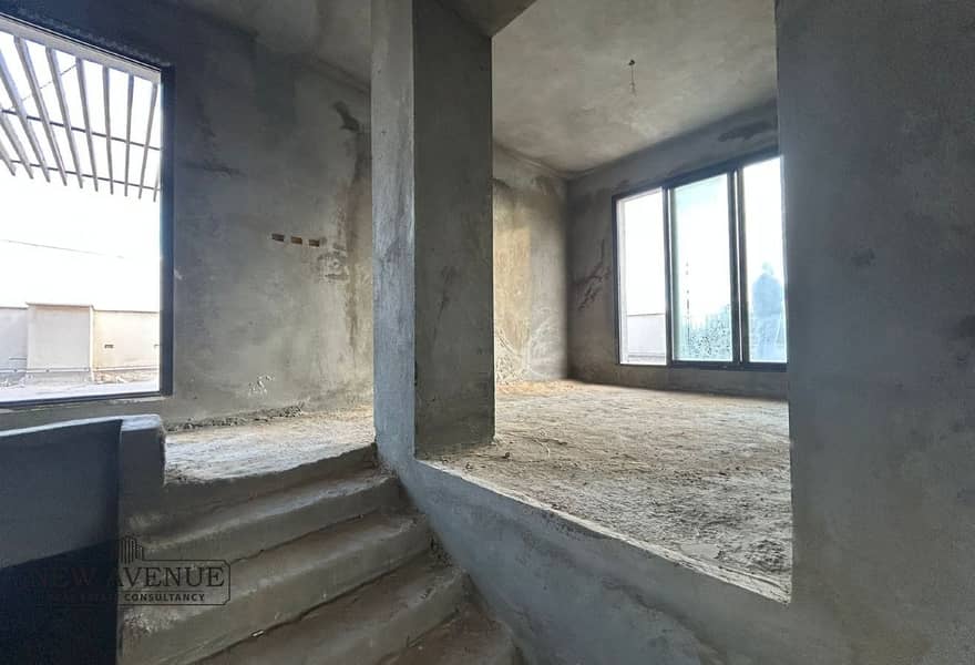 11 137f6c86-70c9-4e4b-a50c-2aa8e041ac9a. jpg