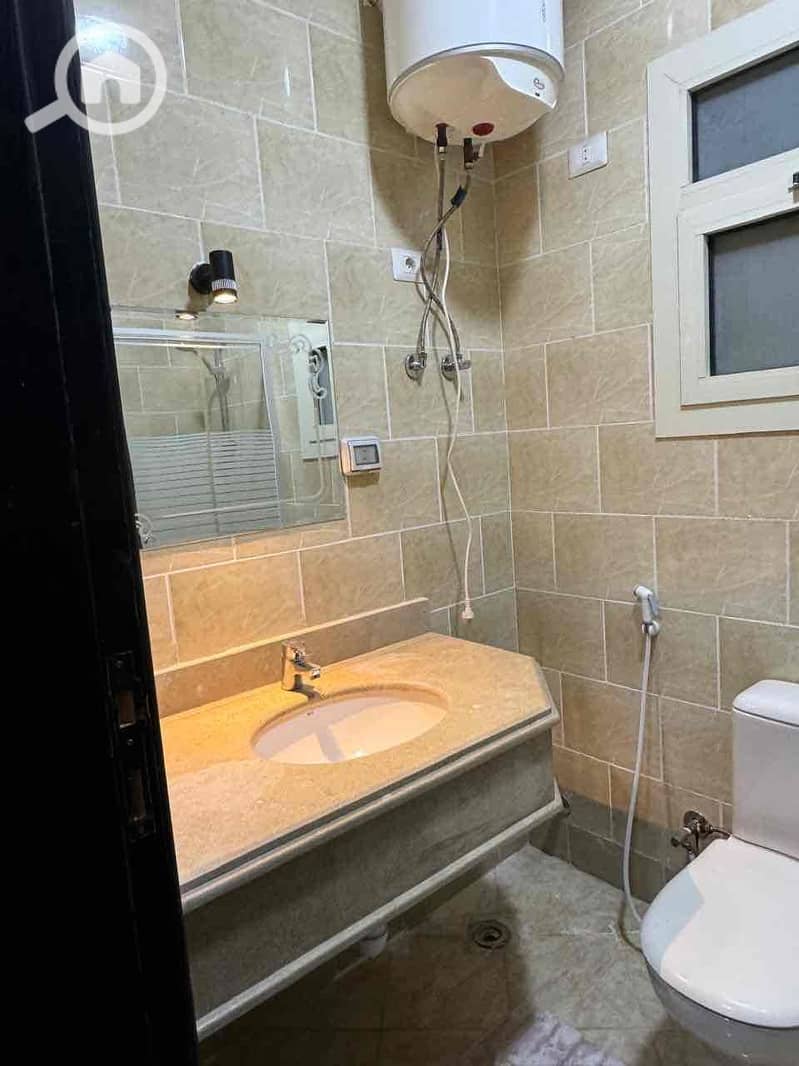 10 b2a200bb-2c3c-4619-935b-34c021e33d94. jpg