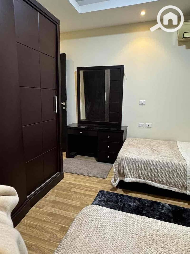 14 af3c9f1b-b1cd-46b2-8052-c92b8205afed. jpg