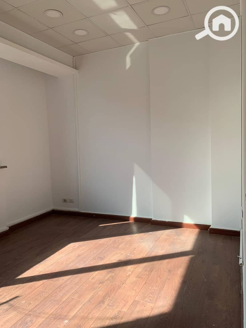 2 WhatsApp Image 2025-10-01 at 7.16. 54 PM (2). jpeg