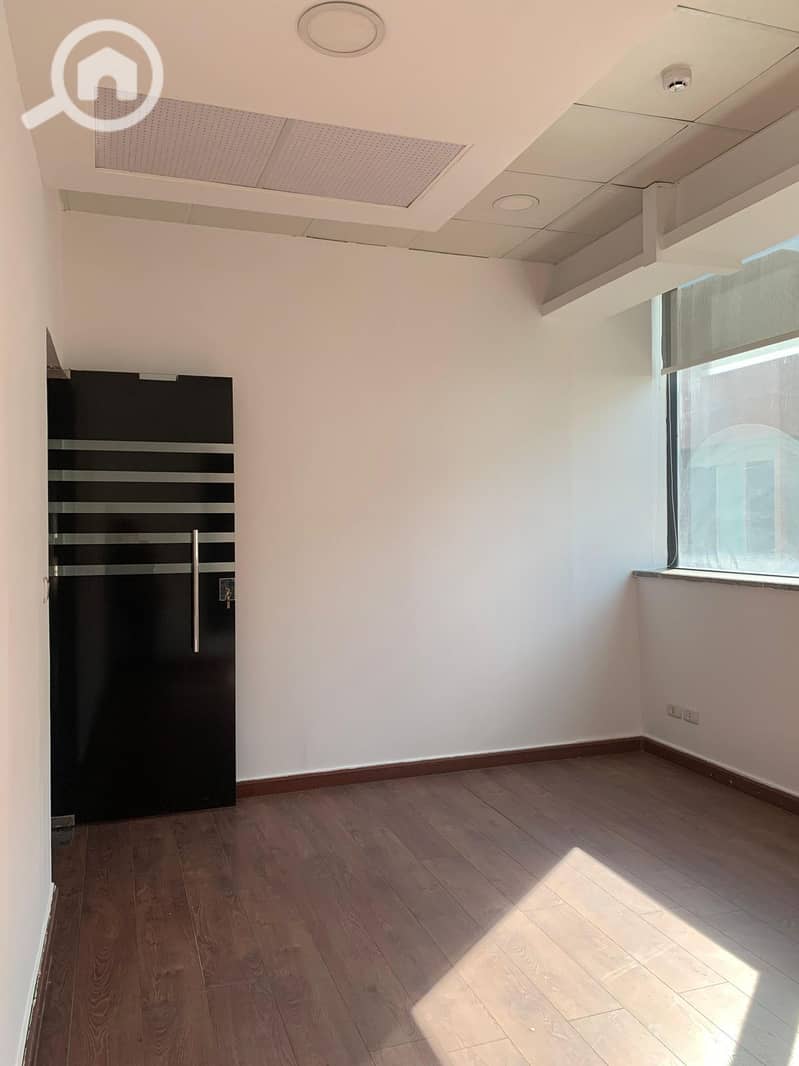 3 WhatsApp Image 2025-10-01 at 7.16. 54 PM (3). jpeg