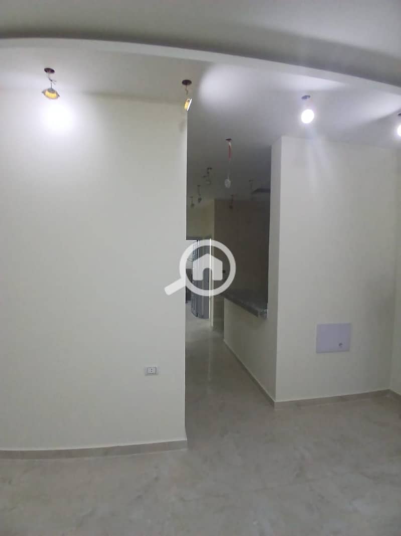 4 b003a8ff-c1ef-499f-83ed-ec95b1cad29e. jpeg