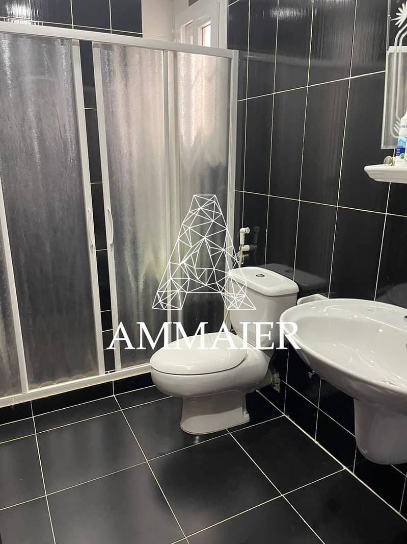 9 53b7b5bd-0e05-4d70-bda4-7dccb1b6af69. jpg