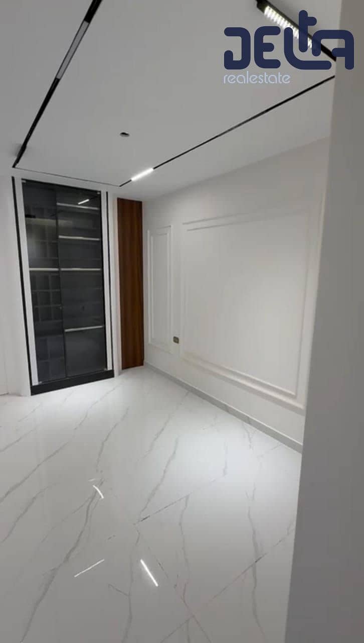 4 6c0e465e-1ef7-46b3-9f2d-9b505414991e. jpg