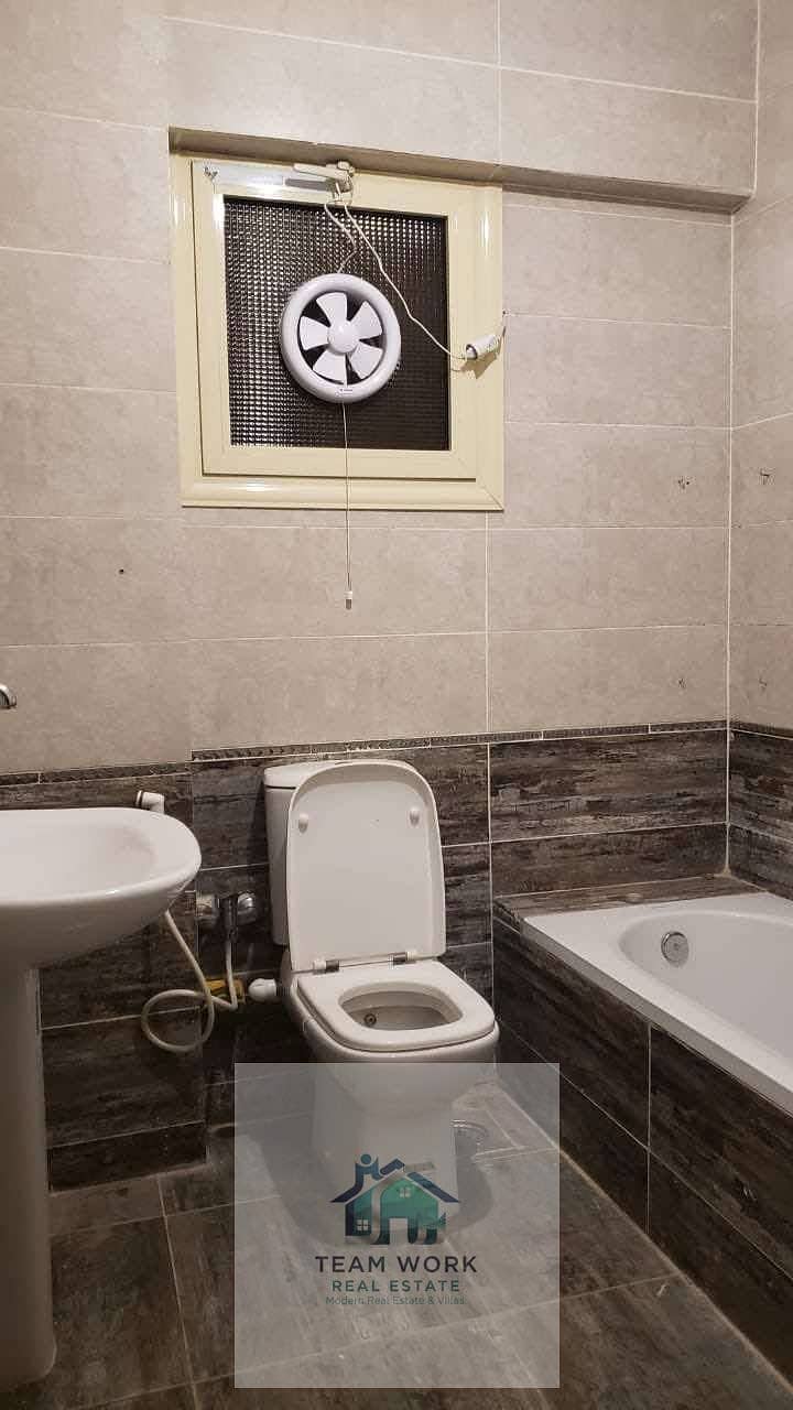 13 fbf45202-4e4d-4677-ad25-5aa814c1e0f7. jpg