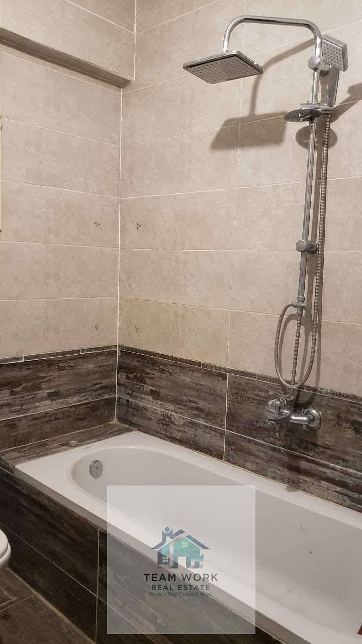 14 b406a09c-afc6-469f-9fa8-d1cf5f252ec8. jpg