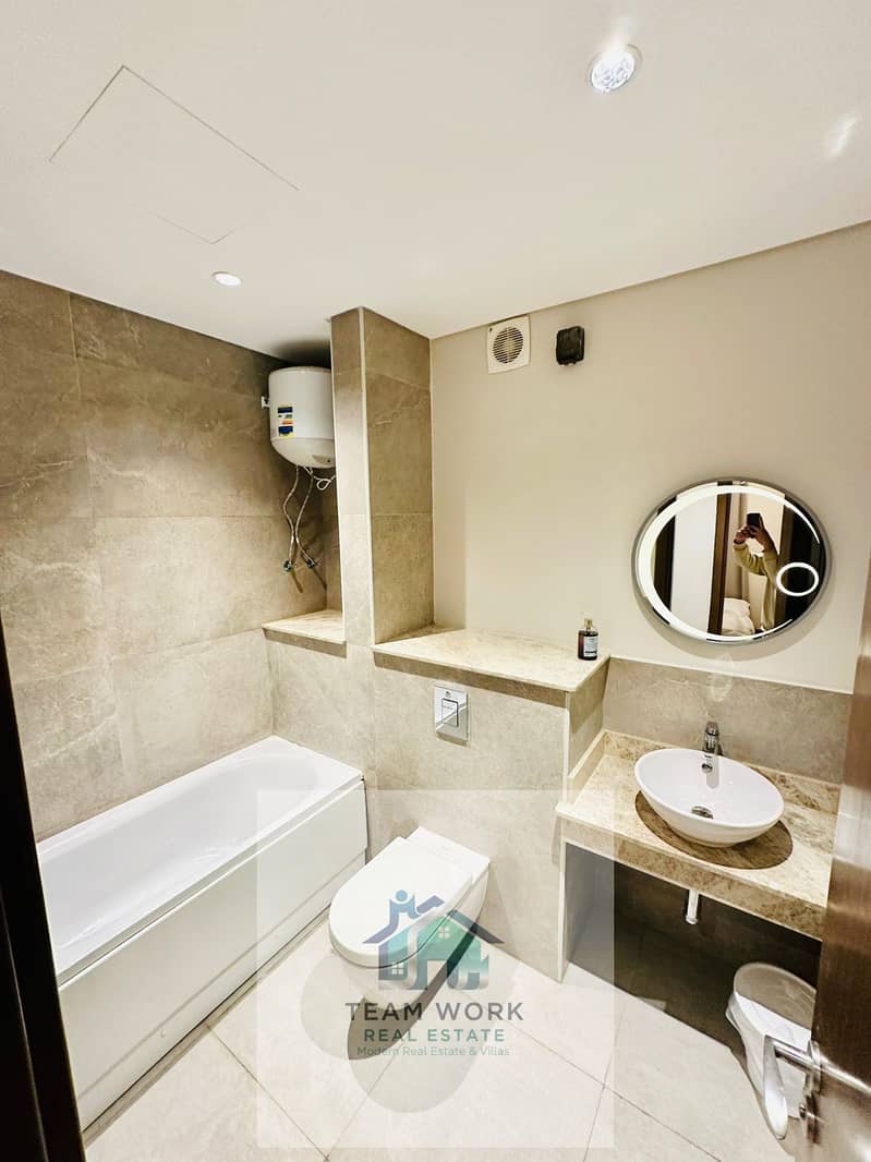 8 548634608_122177696564524402_4760019406142953577_n. jpg