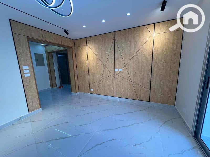 6 5ab0f534-f71f-45e4-8517-8cbf3fdd088e. jpg