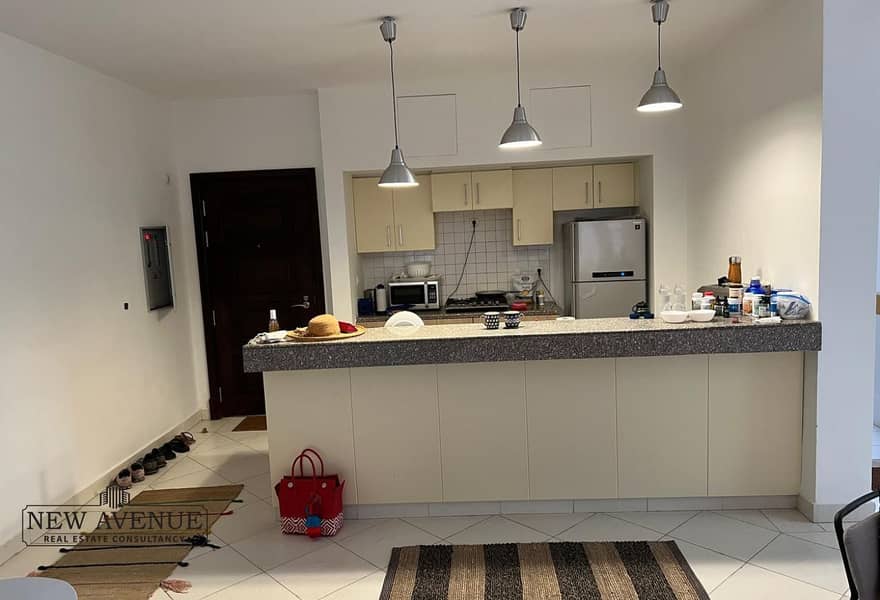 8 5efba5c4-747c-45ee-aa4f-b9c9bf282001. jpg