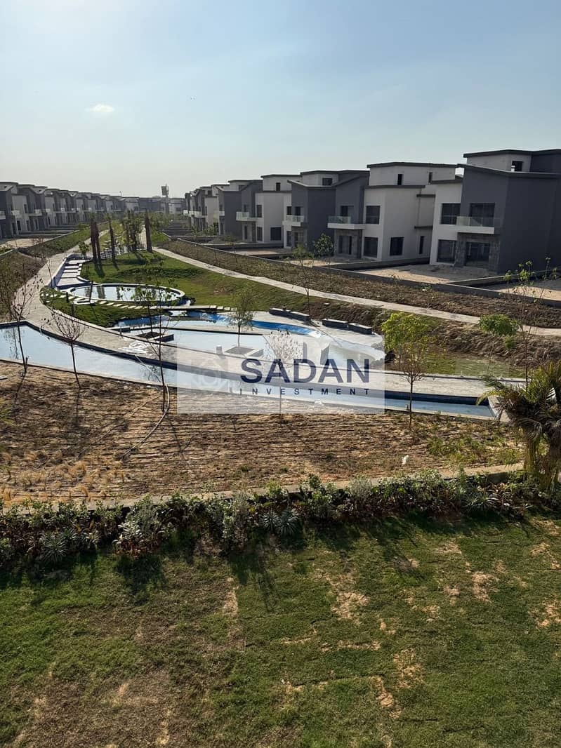 9 e4f5b189-56b9-45dd-83ae-fde7cb3162d7. jpeg