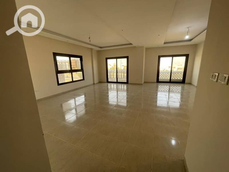 2 10fba05d-3949-41f2-8c6d-7e4fbaed9403. jpeg