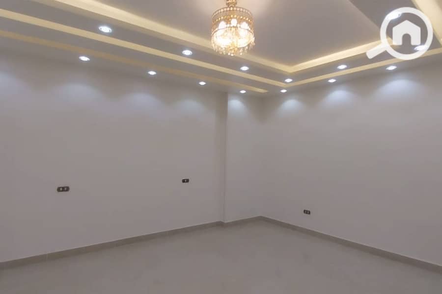 12 Untitled-3_0015_WhatsApp Image 2025-12-10 at 4.32. 08 PM (1). jpg