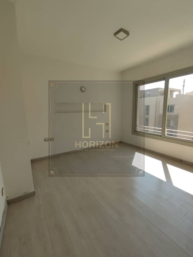 6 Penthouse for rent in Village Gate Palm Hills فيلدج جيت بالم هيلز. jpeg