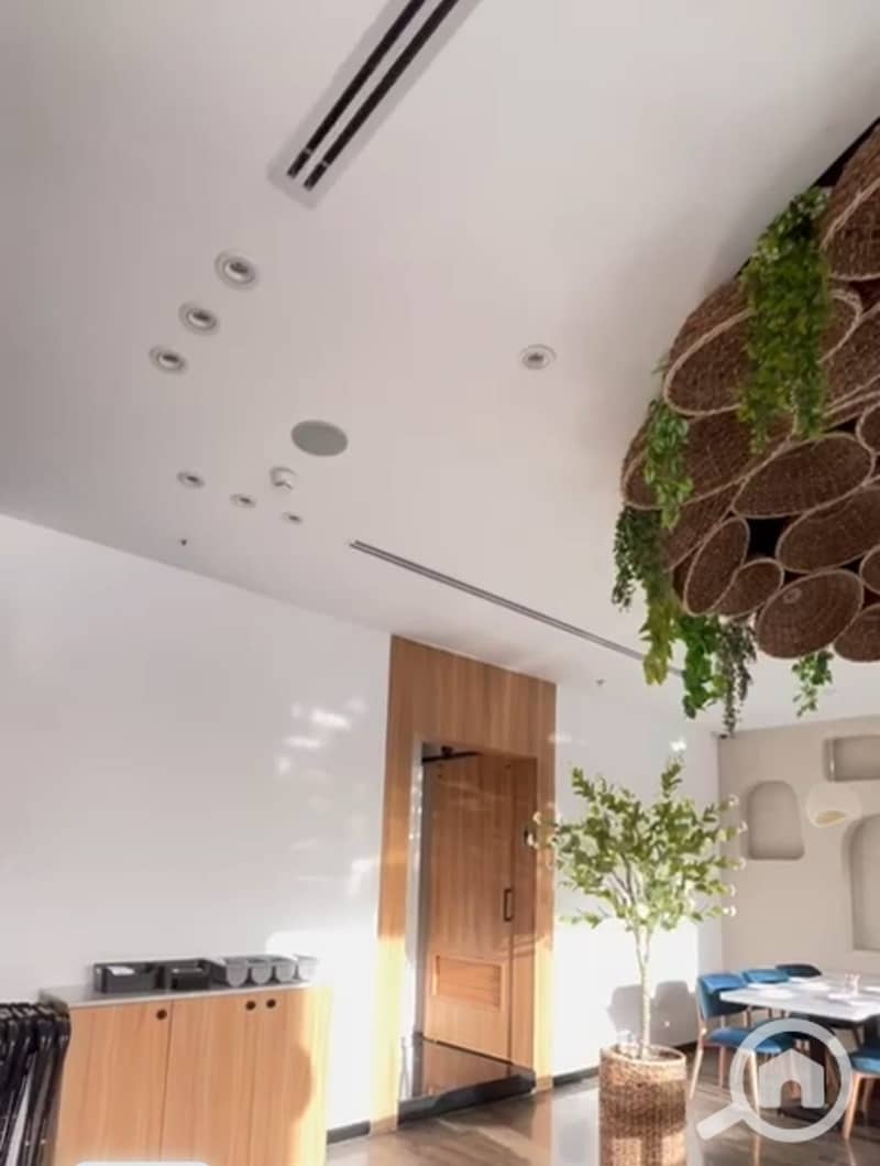 7 WhatsApp Image 2025-12-14 at 17.44. 50. jpeg