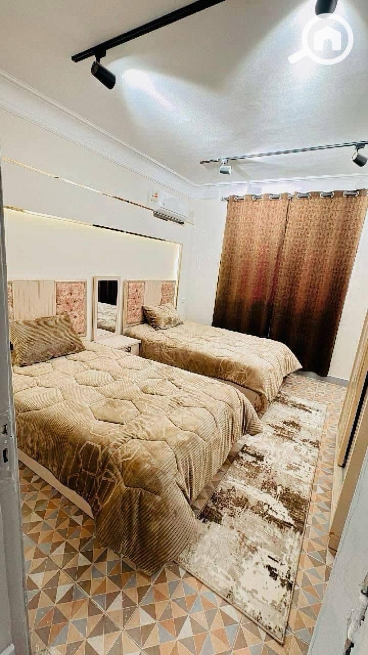 2 4f152df0-944f-49cc-bc72-3e7e84f46d78. jpg