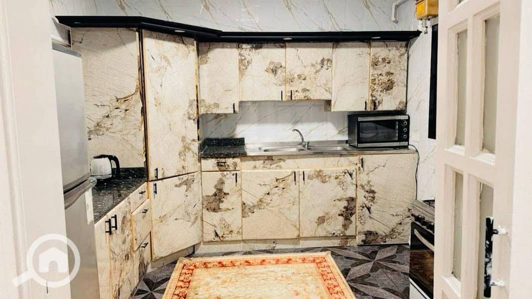 4 6c3a9bb7-1a26-41ec-b0c2-3faf95239bfa. jpg