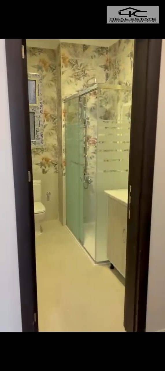 8 WhatsApp Image 2025-12-14 at 13.25. 34 (2). jpeg