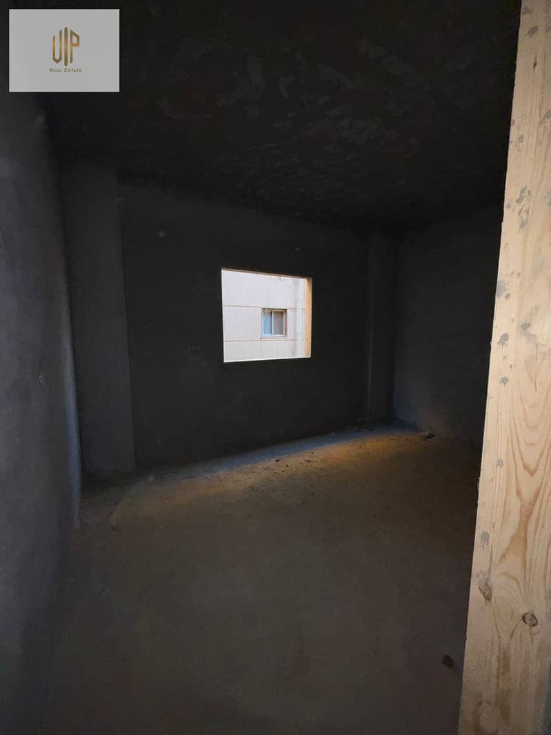 10 WhatsApp Image 2025-12-14 at 5.53. 45 PM. jpeg