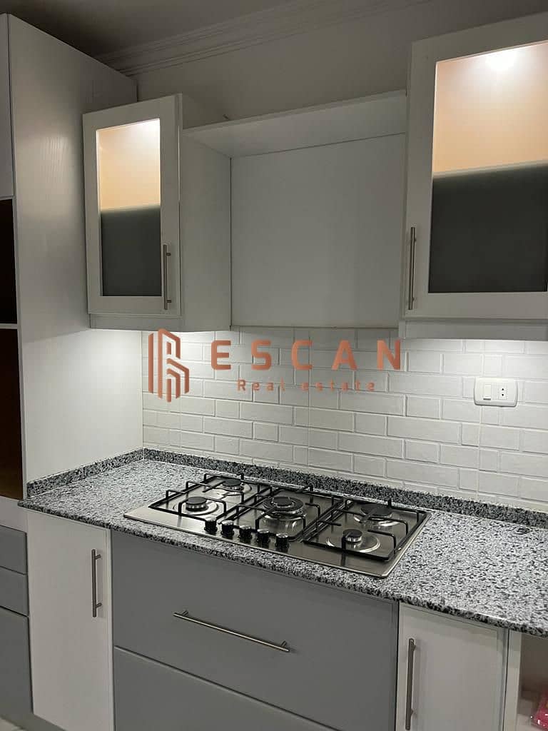 10 b7c4eb01-deee-4ac2-b929-89ab772b5714. jpeg