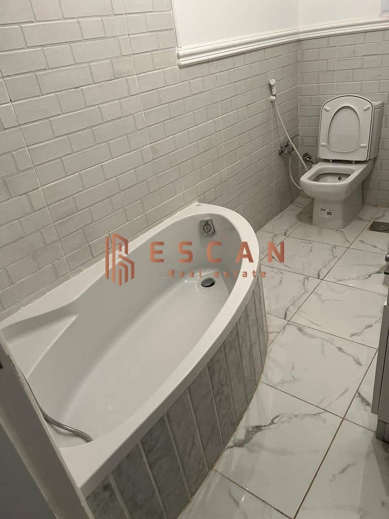 12 8f7968a9-0008-4c83-884f-adb0ea22d20d. jpeg