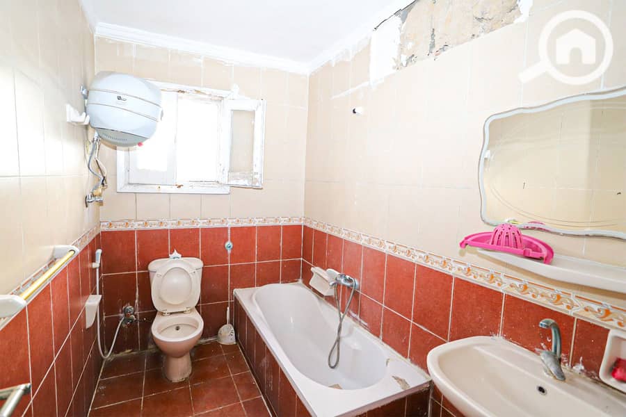 8 Untitled-1_0004_WhatsApp Image 2025-12-03 at 4.23. 42 PM. jpg