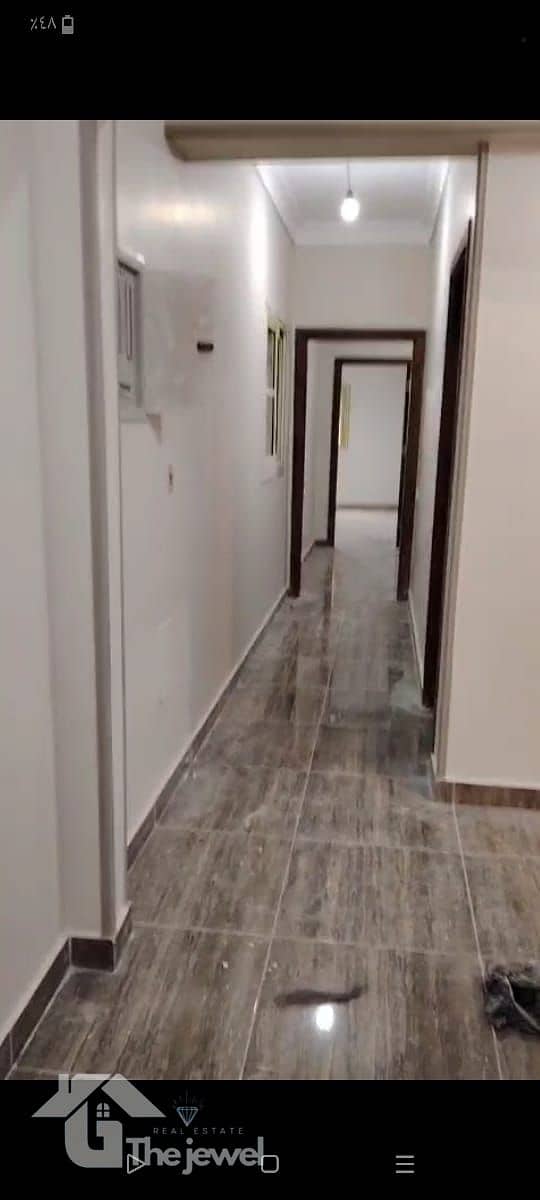 4 ad41f67b-06ec-44b8-84ff-bfe2402ddd1c. jpg