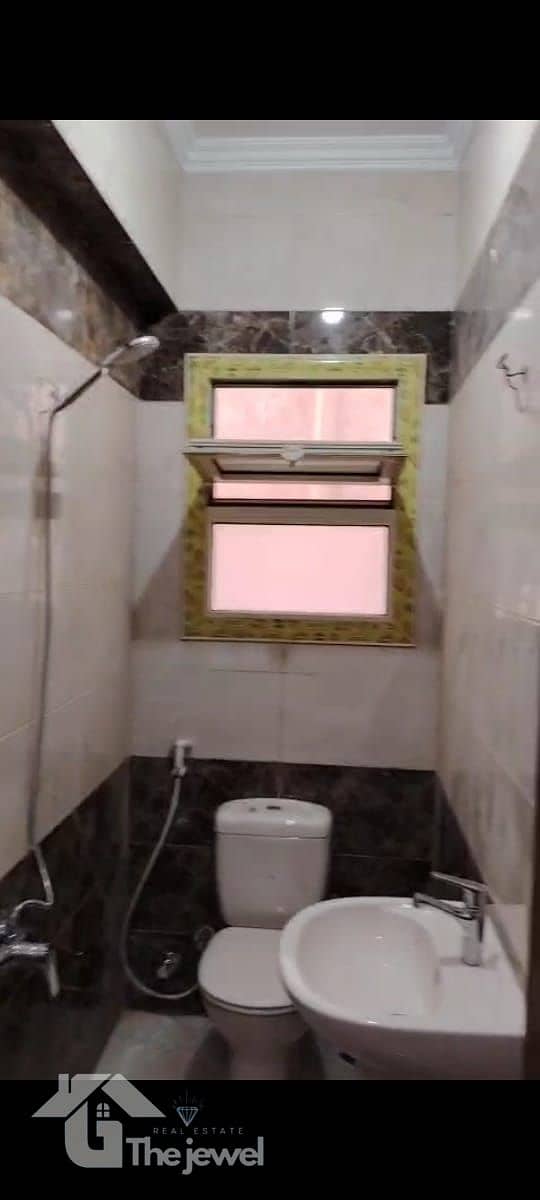 11 4ba996f2-24be-4b74-84b4-de03c76a7439. jpg