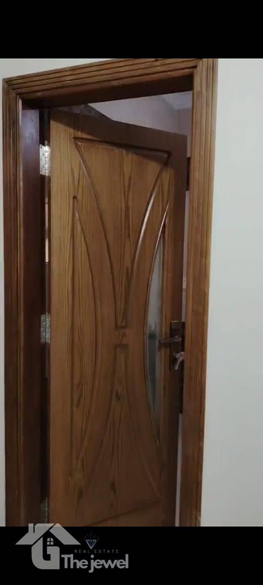 12 75f223ee-d235-4155-a9d5-6380aad11259. jpg