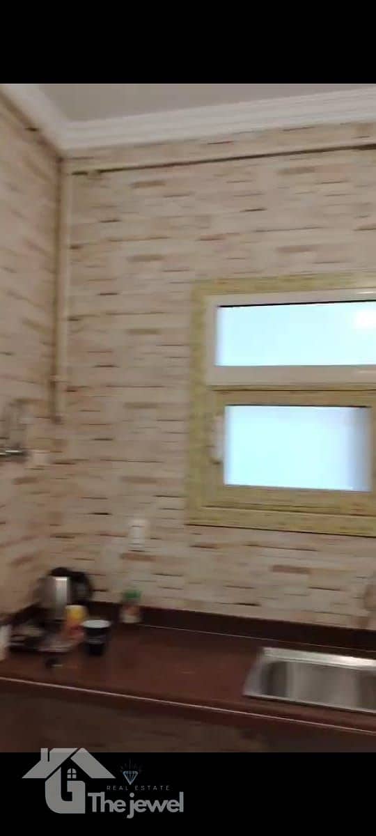 13 81899ca6-6749-418a-be22-badf58f33e28. jpg