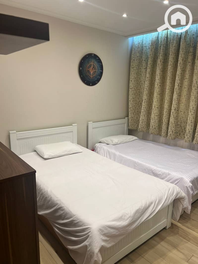 3 84398ec5-d1f7-49b3-8992-0b4a99d0f4ef. jpeg