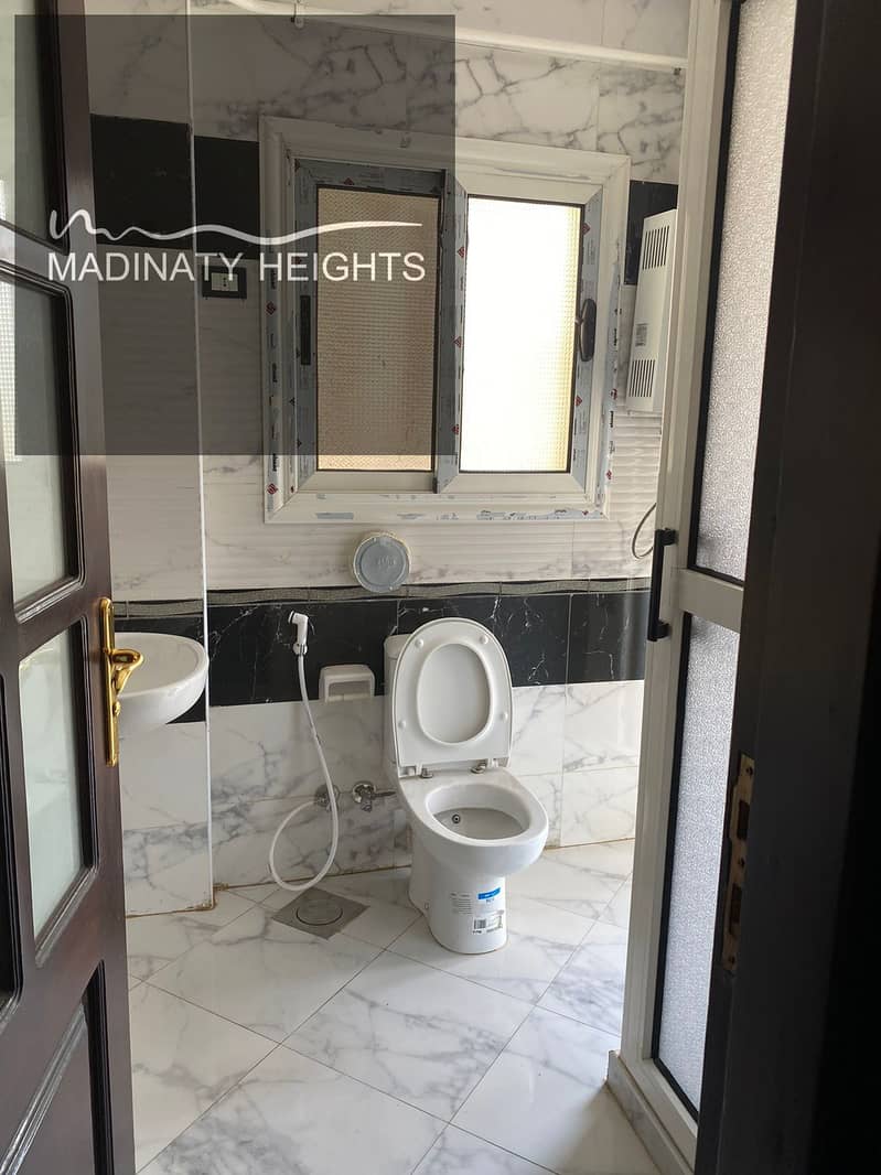 22 WhatsApp Image 2025-12-13 at 14.06. 33_97b633a3. jpg