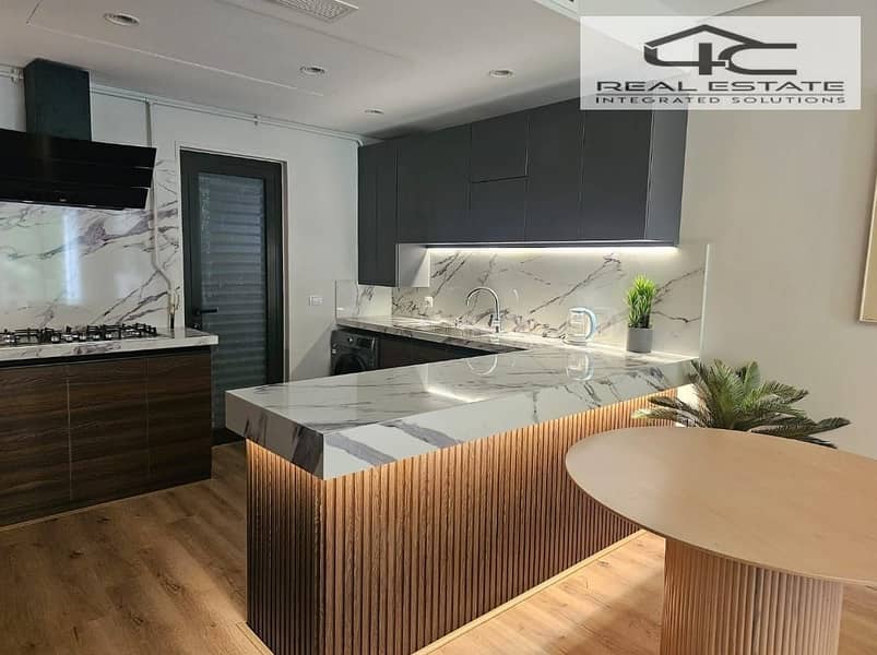 7 WhatsApp Image 2025-12-14 at 17.56. 39 (1). jpeg