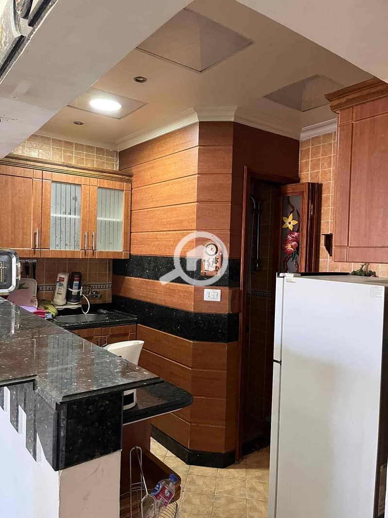 7 8894a4b1-82c7-43da-8d38-4b0f6b0e2fdb. jpeg