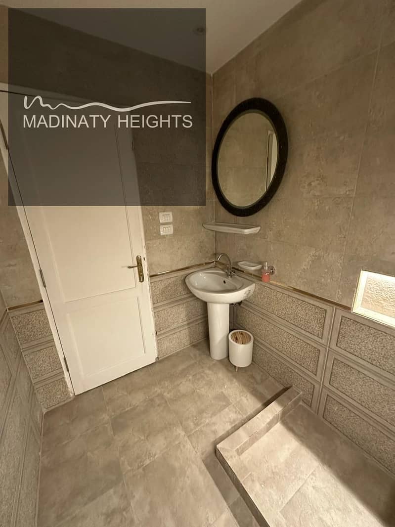 31 WhatsApp Image 2025-12-13 at 14.08. 36_d611bb7f. jpg