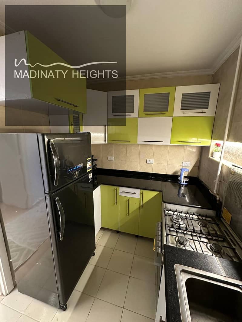 33 WhatsApp Image 2025-12-13 at 14.08. 37_108c8312. jpg