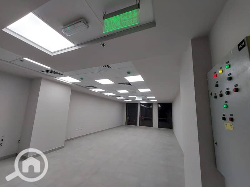 8 WhatsApp Image 2025-12-14 at 18.18. 58. jpeg