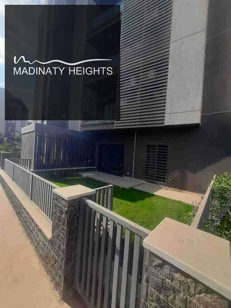 3 Dj8yvhtby2KdA5epYB28Ms9rFVz9PzbgIM5VgdLx. jpg