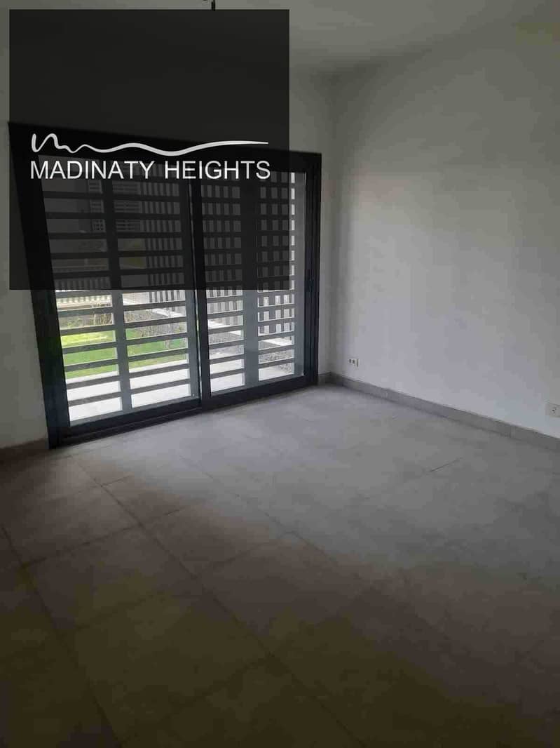 6 MWevyzRhL5q3pNLVZxwBffK84cr43PH9gvn17Aei. jpg