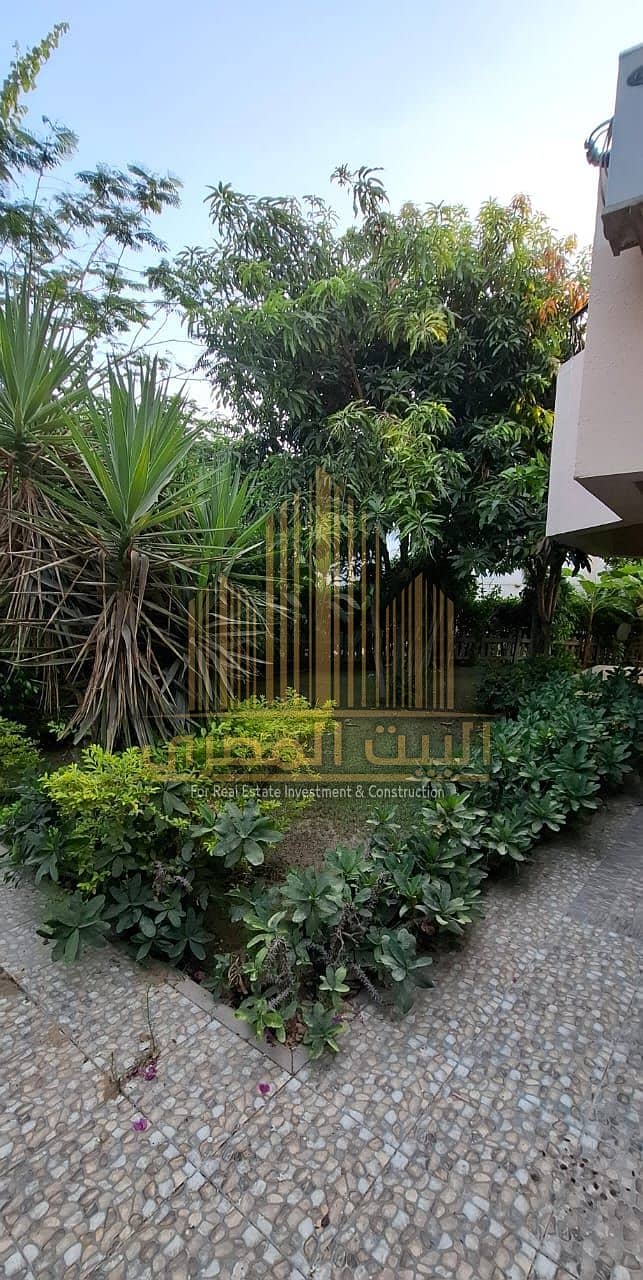 9 U185607 (25). jpeg