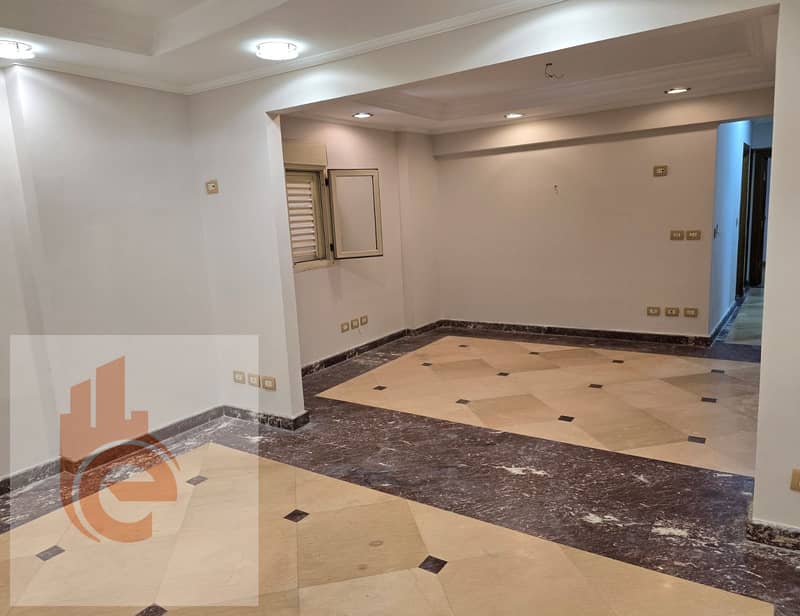 4 8abda37e-fd88-4d16-9a8b-d60e09630f5f. jpg