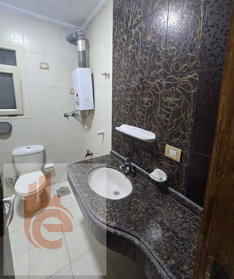 6 5cd598d0-0db2-4358-b26d-fab7e4b14d7c. jpg