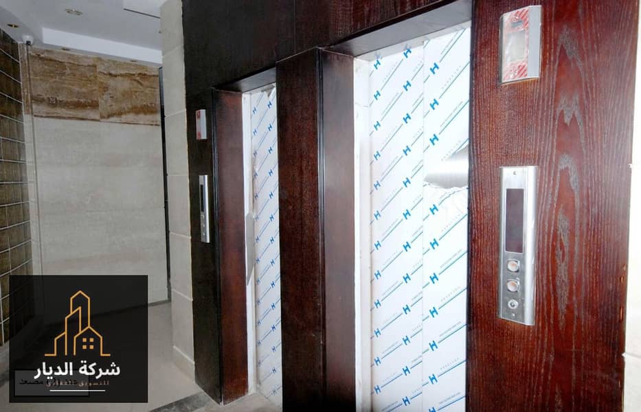 4 8b555f0fce5c43e7a84e7bf429cda0c8. jpg