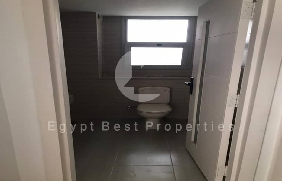 10 WhatsApp Image 2025-12-07 at 16.15. 09_9312a324. jpg