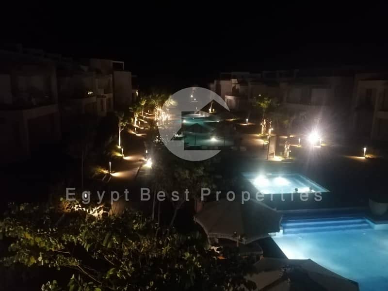 4 8dd6c6a5-3973-4203-bfc5-f2a9f169662a. jpeg