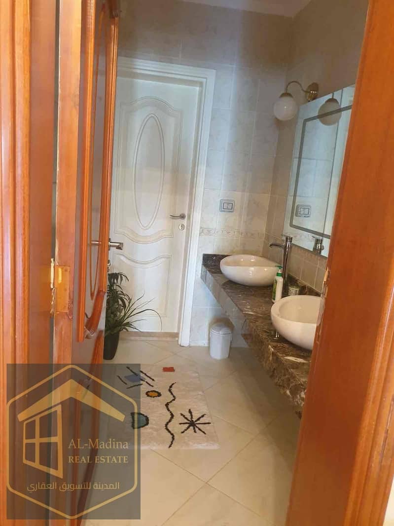 5 665313cc-ad1b-4b0b-afe8-646c490b366f. jpg