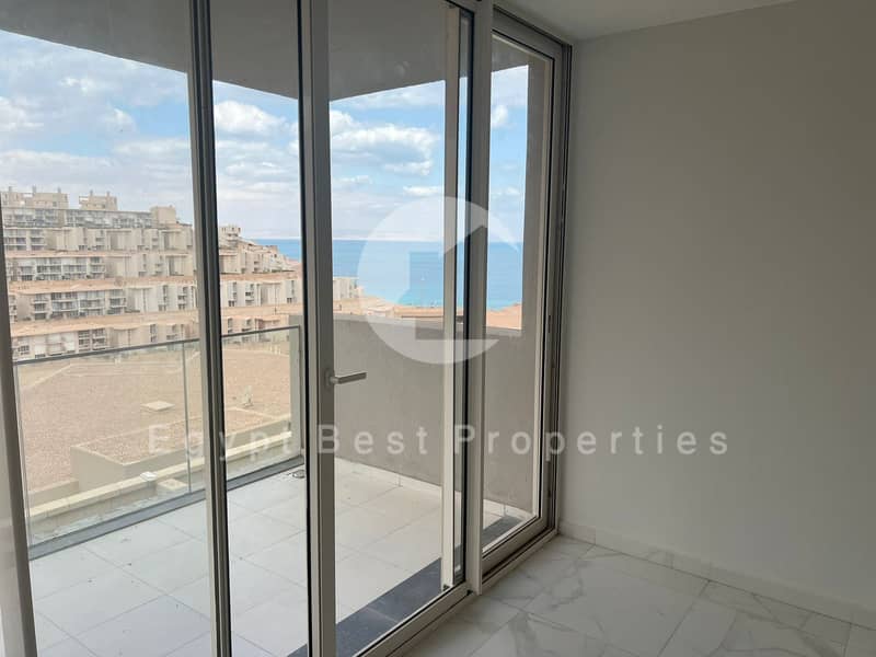 12 a83285db-0912-4155-9b9e-a47996d70fa7. jpeg