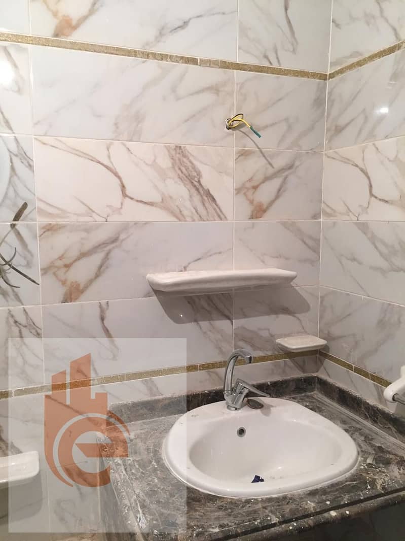 6 26900ee6-ae24-40be-a22a-63a762717292. jpg